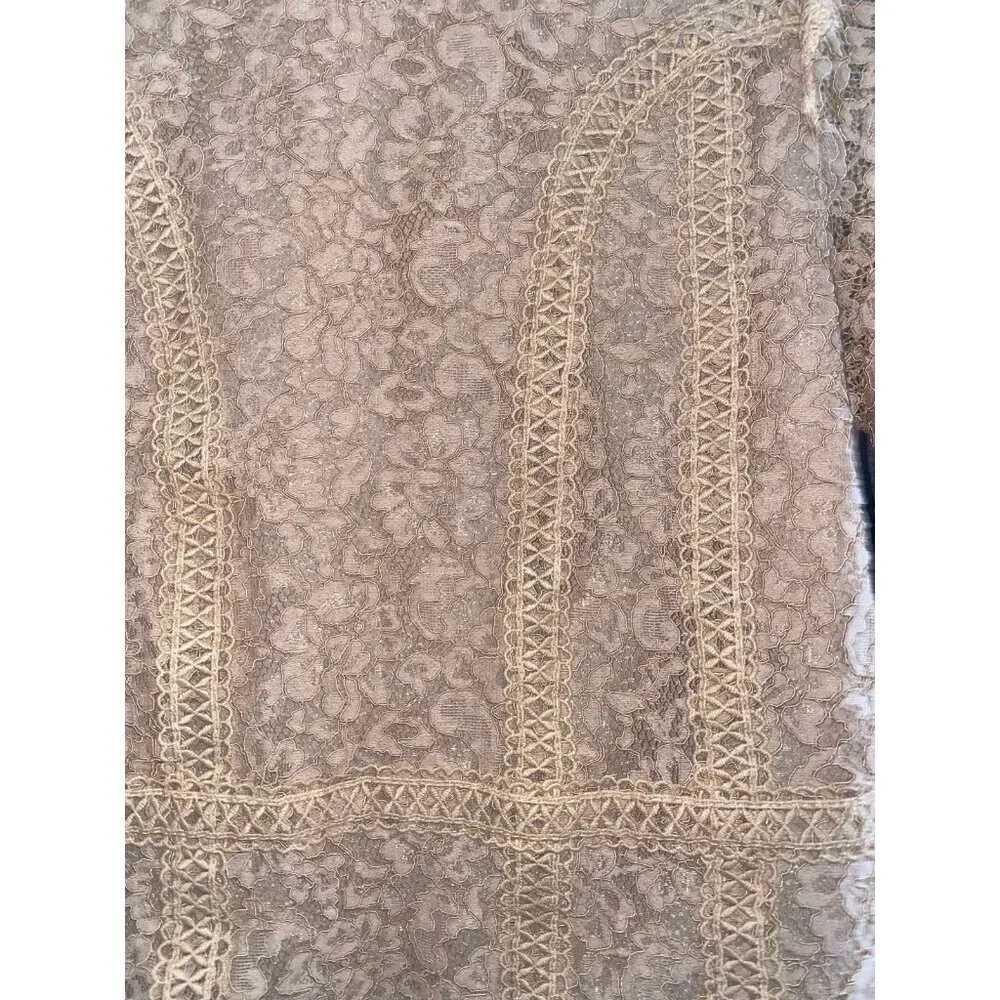 Zara long sleeve nude floral lace cropped top with zippered closure  | worn once